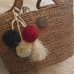 NWT 👜 🌸Rattan woven bag from imported from Bali